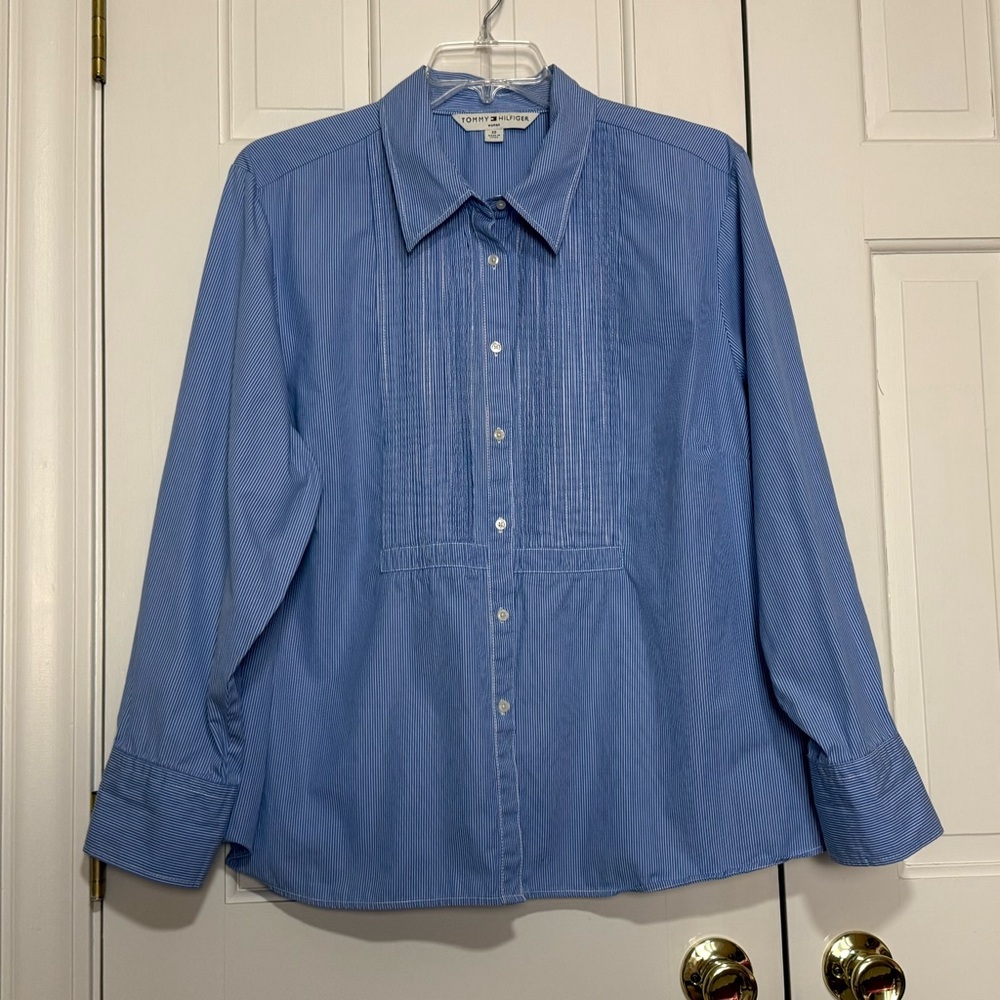 Tommy Hilfiger Sky Blue Pinstripe
Cotton Long Sleeve Blouse Size 3X